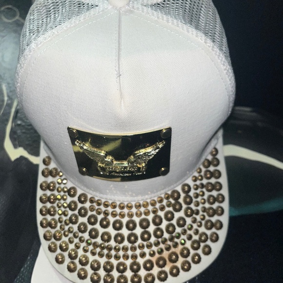 Robins Jeans Hat Gold and white bedazzled SnapBack - Picture 1 of 7